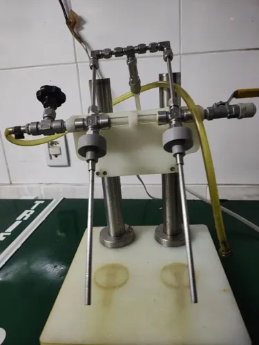 Envasadora de Garrafas para Cervejas e outros Líquidos
