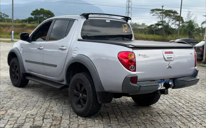 Mitsubishi L200 Triton HPE 3.2 CD TB Int.diesel AUT 2012