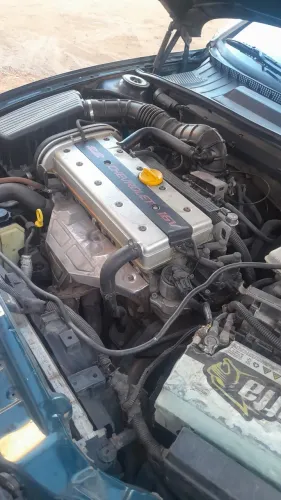 Chevrolet Vectra CD 2.2 16V / 2.0 16V Mec./aut. 1999