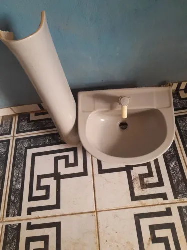 Vendo pia de banheiro