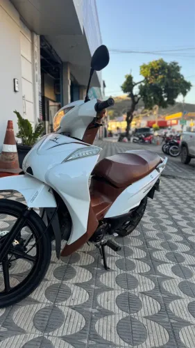 Moto em perfeito estado