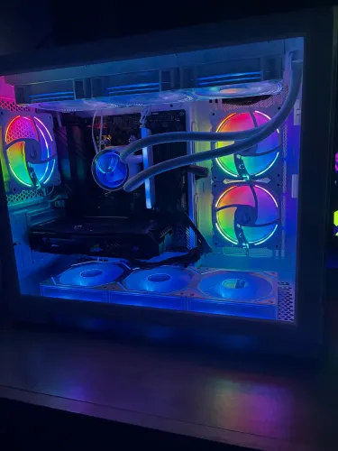 PC Gamer full WHITE