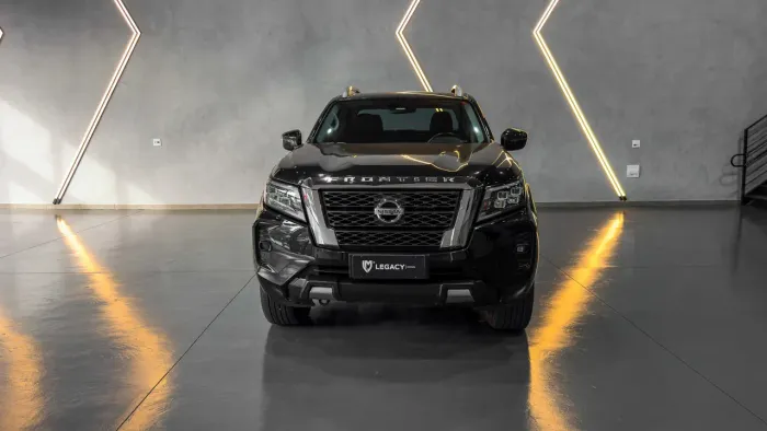 Nissan Frontier XE CD 4X4 2.3 Bi-TB Diesel Aut. 2023