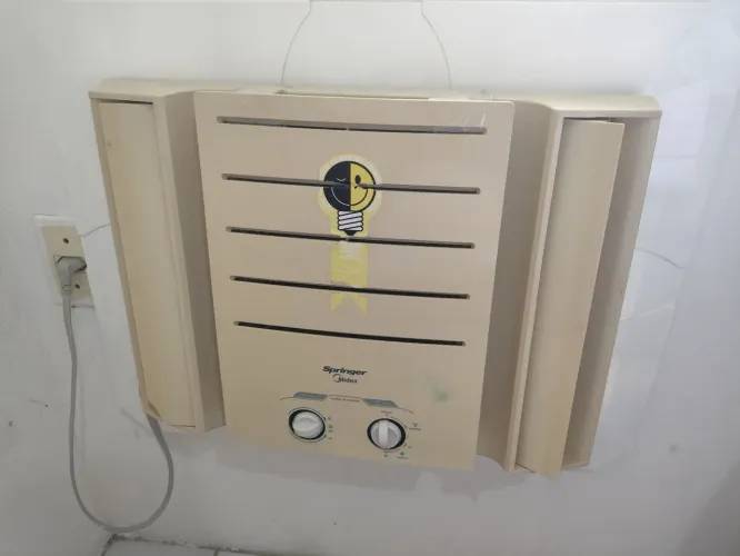 Vendo ar condicionado midea janela
