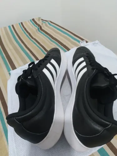 Tênis ADIDAS VL court 2.0 ORIGINAL N°42 semi novo nada Rasgado nem descolado 