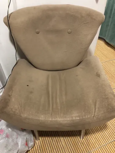 Vendo 2 poltronas formato borboletas cor bege