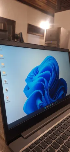 Notebook Lenovo S145 com Upgrades (Ryzen 5, 20GB RAM, 768GB SSD, Tela Full HD IPS)