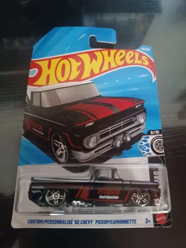 Hot wheels- 62 chevy pick-up miniatura 1:64
