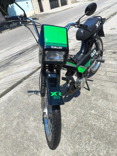 Mobilete Caloi 1992 restaurada