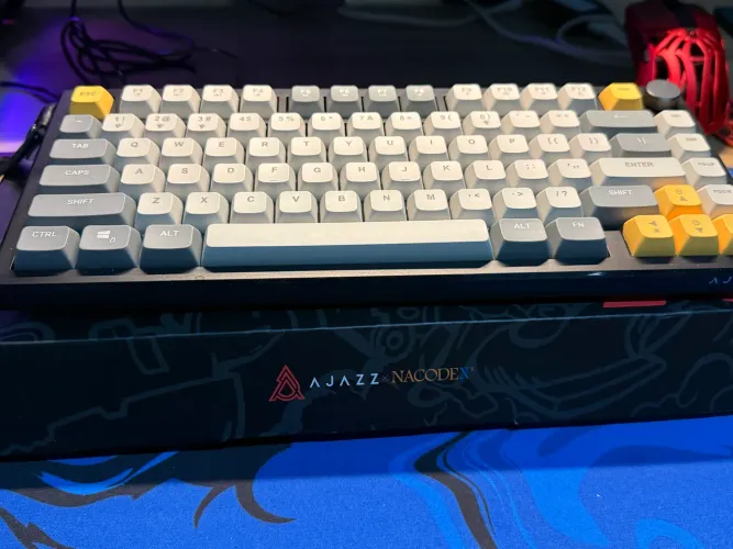 Vendo teclado Ajazz