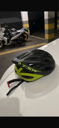 Capacete TSW para Bike Preto e Verde Seminovo