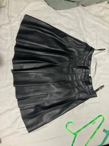 Saia plissada couro mint velvet