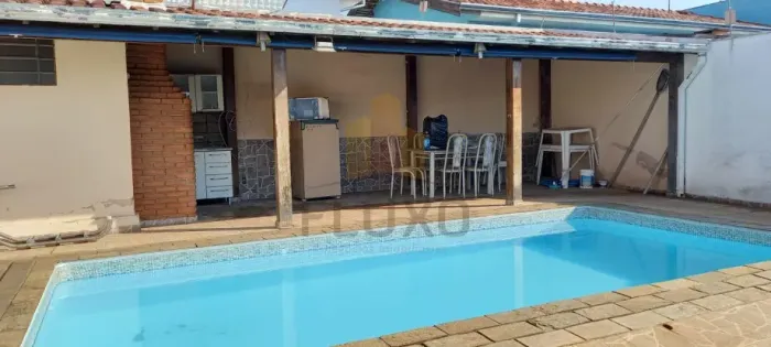 Casa com 3 dormitórios para venda e locação no bairro VILA LEMOS