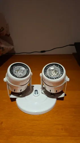 Spot Duplo Metalúrgica Franzmar com 2 lâmpadas Dicróicas inclusas