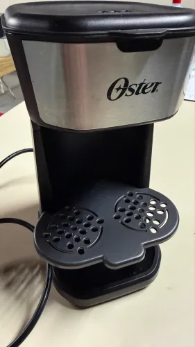 Cafeteira Oster Ocaf200 - 127v sem o copo