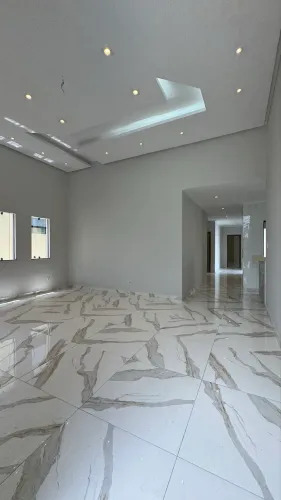 Casa no Ecos Paradise com 172m2, 3/4, 2 suítes , 4vg por 980 mil