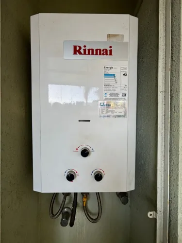 AQUECEDOR A GÁS RINNAI 20L/MIN - EXCELENTE ESTADO