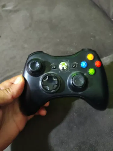 Controle original Xbox360 + bateria e cabo USB