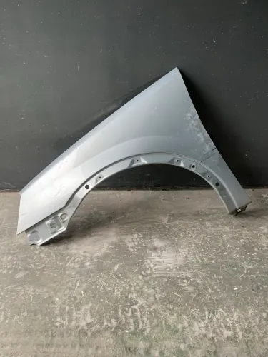 Paralama Dianteiro Esquerdo Corsa / Corsa Sedan / Montana 2003 a 2012 - Original Usado