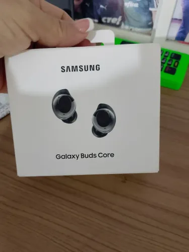 Vendo esses dois fones original cada um tem seu valor 