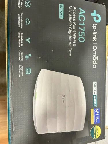 TP-Link Omada EAP245 (Modelo AC1750), um ponto de acesso Wi-Fi 5.