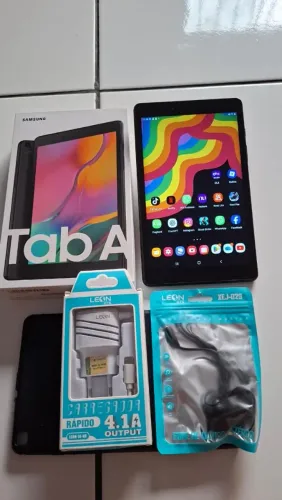 Tab A Samsung Tablet de 8 polegadas chip 4G Faz ligacao 32Gbs Na Caixa *Act cartao*