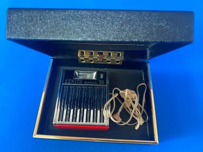 Mine rádio Antigo Zenith Royal 20