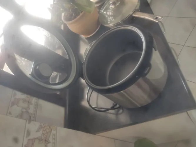Panela de arroz elétrica