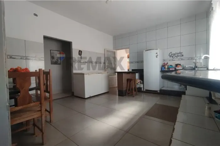 CASA 3 QUARTOS - SEMI MOBILIADA - ENERGIA SOLAR