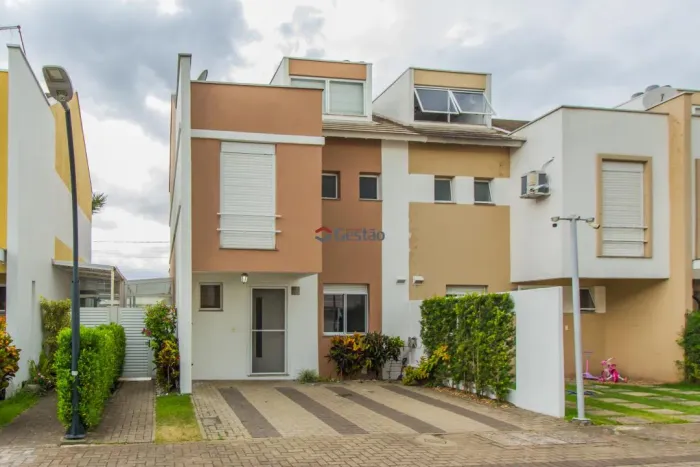 Casa no Condomínio Privilege com 3 Quartos e 2 banheiros à Venda, 189 m² por R$ 1.099.000 