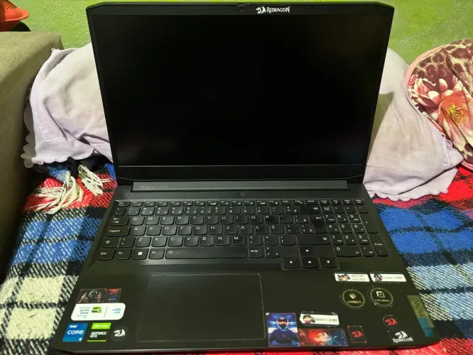 ? Lenovo IdeaPad Gaming 3 ? i5 11ª + GTX 1650 + 40GB RAM
