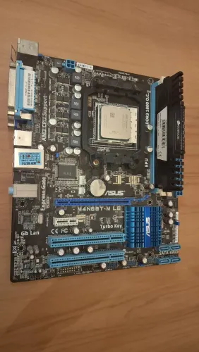 Kit ASUS M4N68T-M LE V2 + Phenom II + 1 Corsair 8g