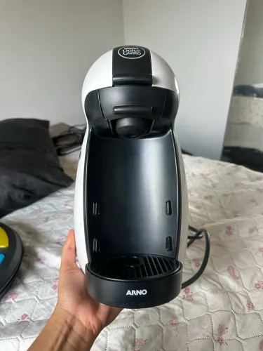 Cafeteira Nescafé Dolce Gusto