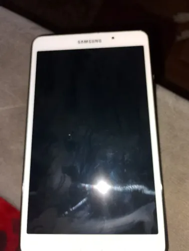 Tablet Samsung branco semi novo 1200 pra buscar logo