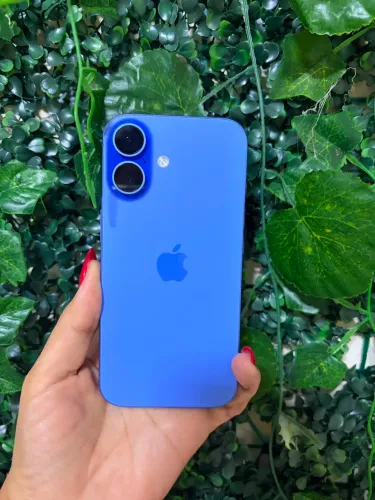 iPhone 16