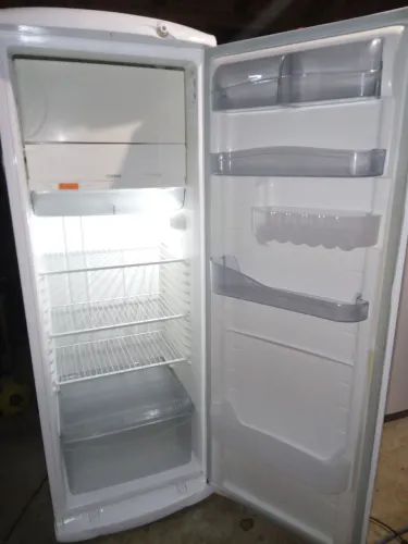 ÓTIMA GELADEIRA CONSUL 360LTRS TAMANHO GRANDE FUNCIONANDO PERFEITAMENTE 