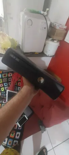 Xbox 360 funciona normal só está sem o HD acompanha 1 controle