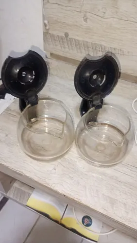 Dois copos de cafeteira