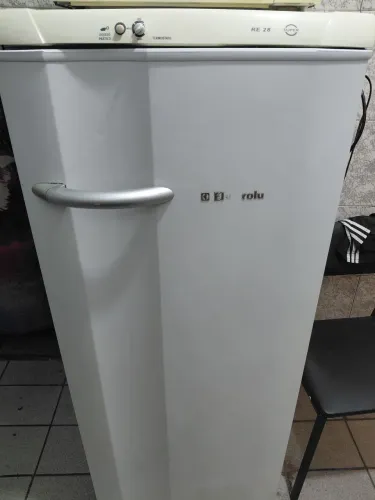 Vende-se geladeira em ótimo condições