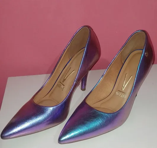 Scarpin Holográfico Roxo Vizzano