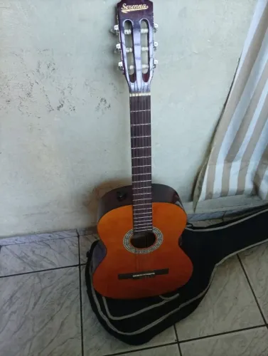 Violão acústico semi-novo