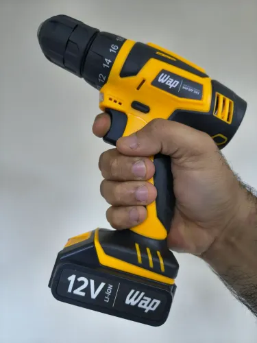 Furadeira e parafusadeira WAP 12v com case