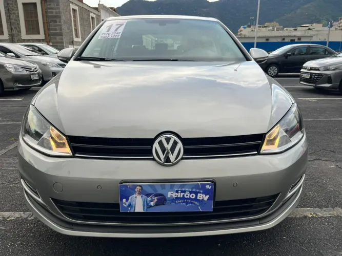 Volkswagen Golf Comfortline 1.0 TSI Total Flex Mec. 2017