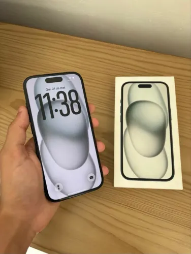 iPhone 15 (ainda na garantia)
