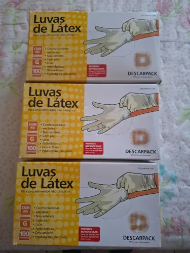 Kit com 3 caixas de luvas de látex Descarpack