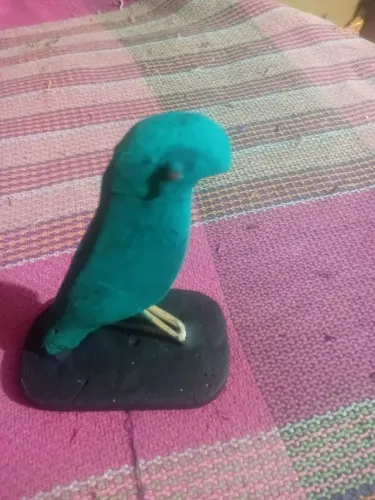 Escultura pequena artesanal*nova*!