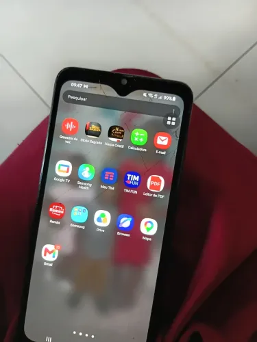 Celular Samsung A70 tela trincada 