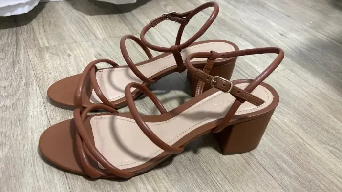 Sandália Arezzo nova tamanho 37