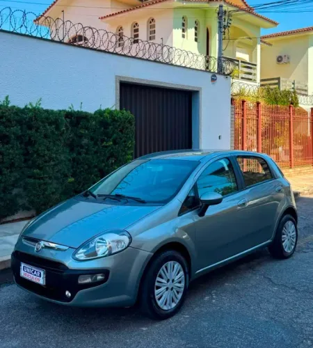 Fiat Punto Attractive 1.4 Fire Flex 8V 5P 2013