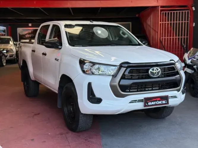 Toyota Hilux CD 4X4 2.8 Diesel Mec. 2022